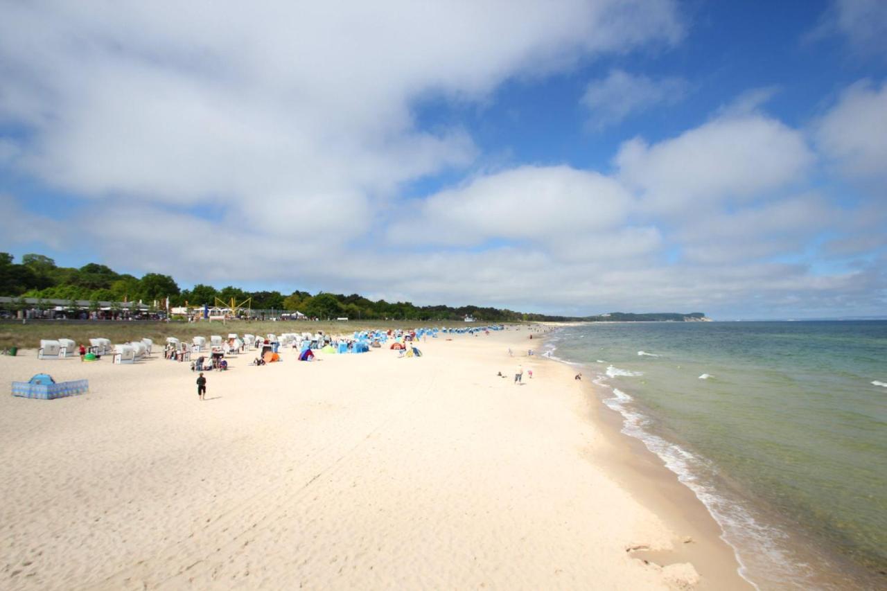 Strandnah Mit Terrasse, Gratis Nutzung Vom Ahoi Erlebnisbad Und Sauna In Sellin - Strandhaus Moenchgut Fewo06 Lobbe Luaran gambar