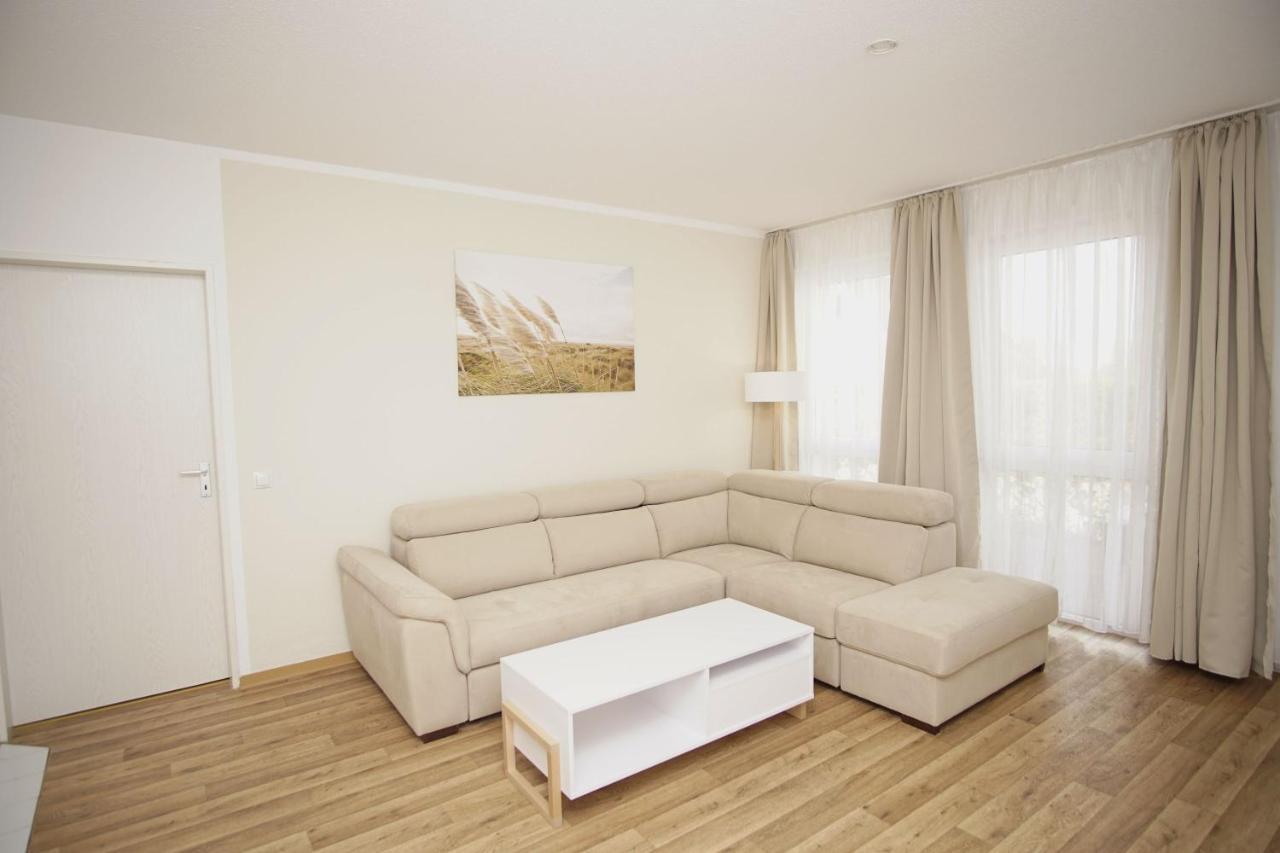 Strandnah Mit Terrasse, Gratis Nutzung Vom Ahoi Erlebnisbad Und Sauna In Sellin - Strandhaus Moenchgut Fewo06 Lobbe Luaran gambar