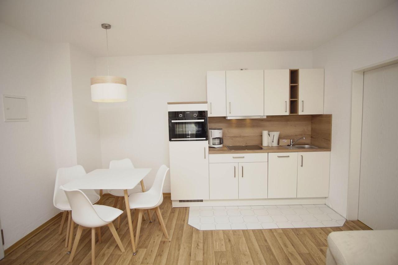 Strandnah Mit Terrasse, Gratis Nutzung Vom Ahoi Erlebnisbad Und Sauna In Sellin - Strandhaus Moenchgut Fewo06 Lobbe Luaran gambar