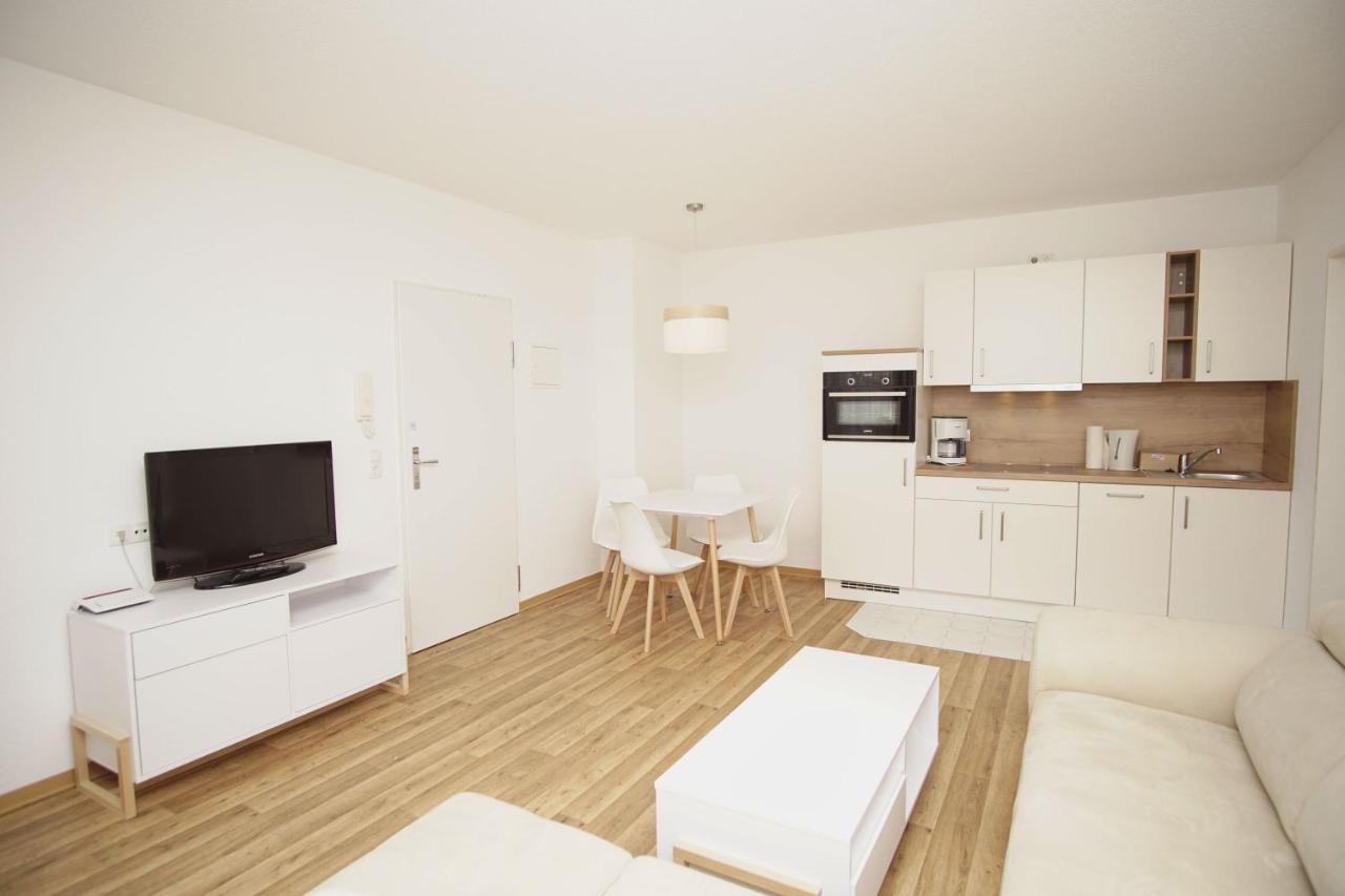 Strandnah Mit Terrasse, Gratis Nutzung Vom Ahoi Erlebnisbad Und Sauna In Sellin - Strandhaus Moenchgut Fewo06 Lobbe Luaran gambar